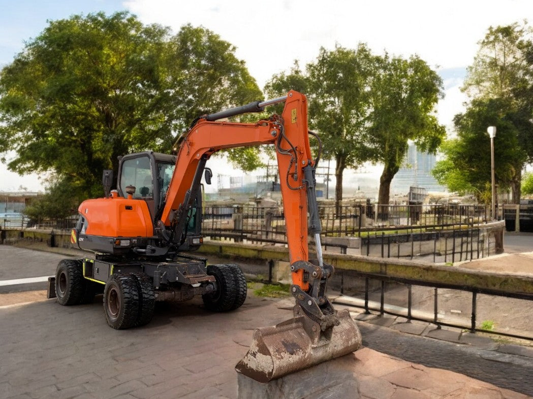 2017 DOOSAN DX57W 5.8 TONNE WHEELED EXCAVATOR