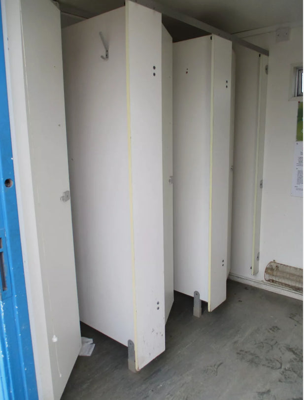 16FT SHIPPING CONTAINER TOILET BLOCK – 4 TOILETS, URINAL, AND SINKS