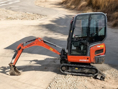 KUBOTA KX016-4 MINI EXCAVATOR (2015) – 1.6T