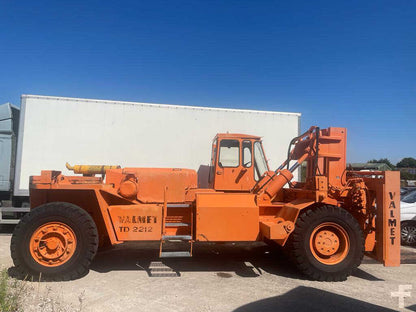 VALMET TD2212 DIESEL FORKLIFT - 1984 MODEL