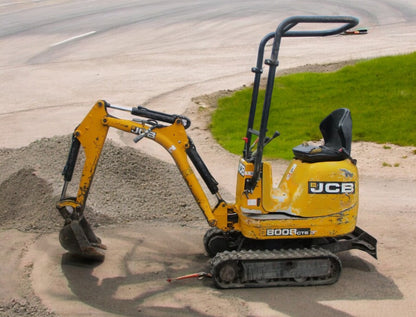 JCB 8008 MICRO DIGGER 3-CYLINDER PERKINS DIESEL