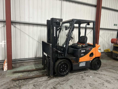 2013 DOOSAN D30S-5 DIESEL FORKLIFT – 3,000KG CAPACITY – TRIPLEX MAST