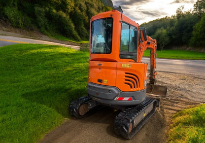 2017 DOOSAN DX27Z 2.7 TONNE EXCAVATOR