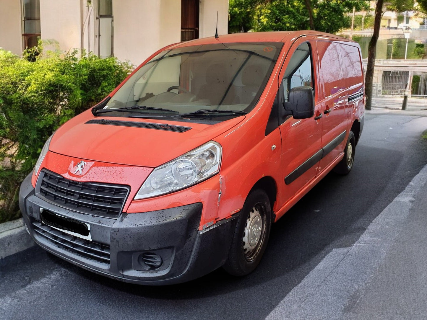 2014 PEUGEOT EXPERT 1200 L2H1 HDI PANEL VAN – **(ONLY 108 K MILEAGE)**