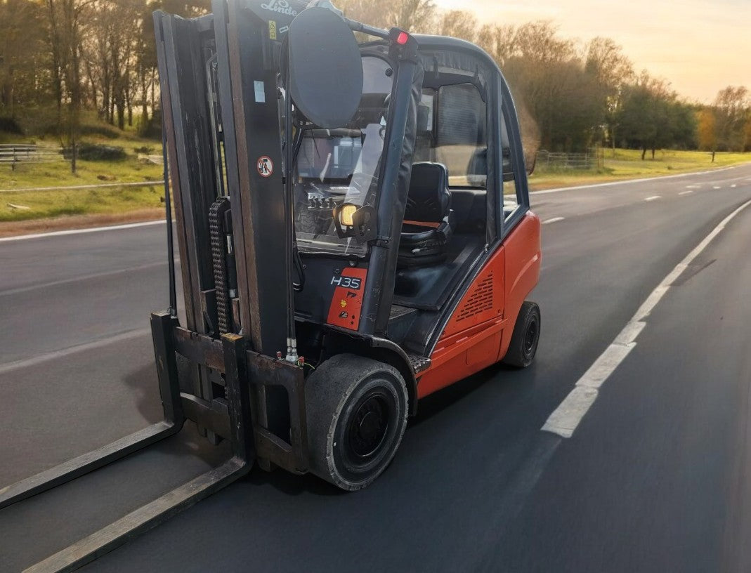 LINDE H35D-02 DIESEL FORKLIFT TRUCK – 3.5 TON LIFT