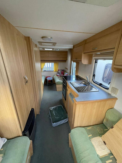 2005 LUNAR ZENITH FIVE TOURING CARAVAN - 5 BERTH, FULLY EQUIPPED, IMMACULATE CONDITION