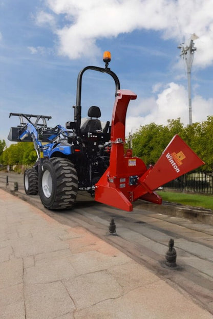 SOLIS S26 26HP COMPACT TRACTOR WITH WOODCHIPPER