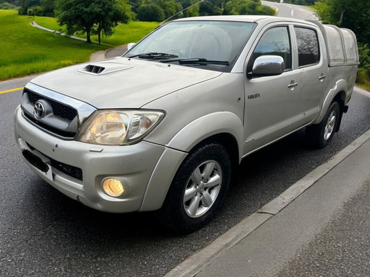 2011 TOYOTA HILUX INVINCIBLE 3.0 D-4D PICKUP TRUCK