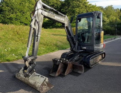 VOLVO EC27C 2.8T MINI EXCAVATOR