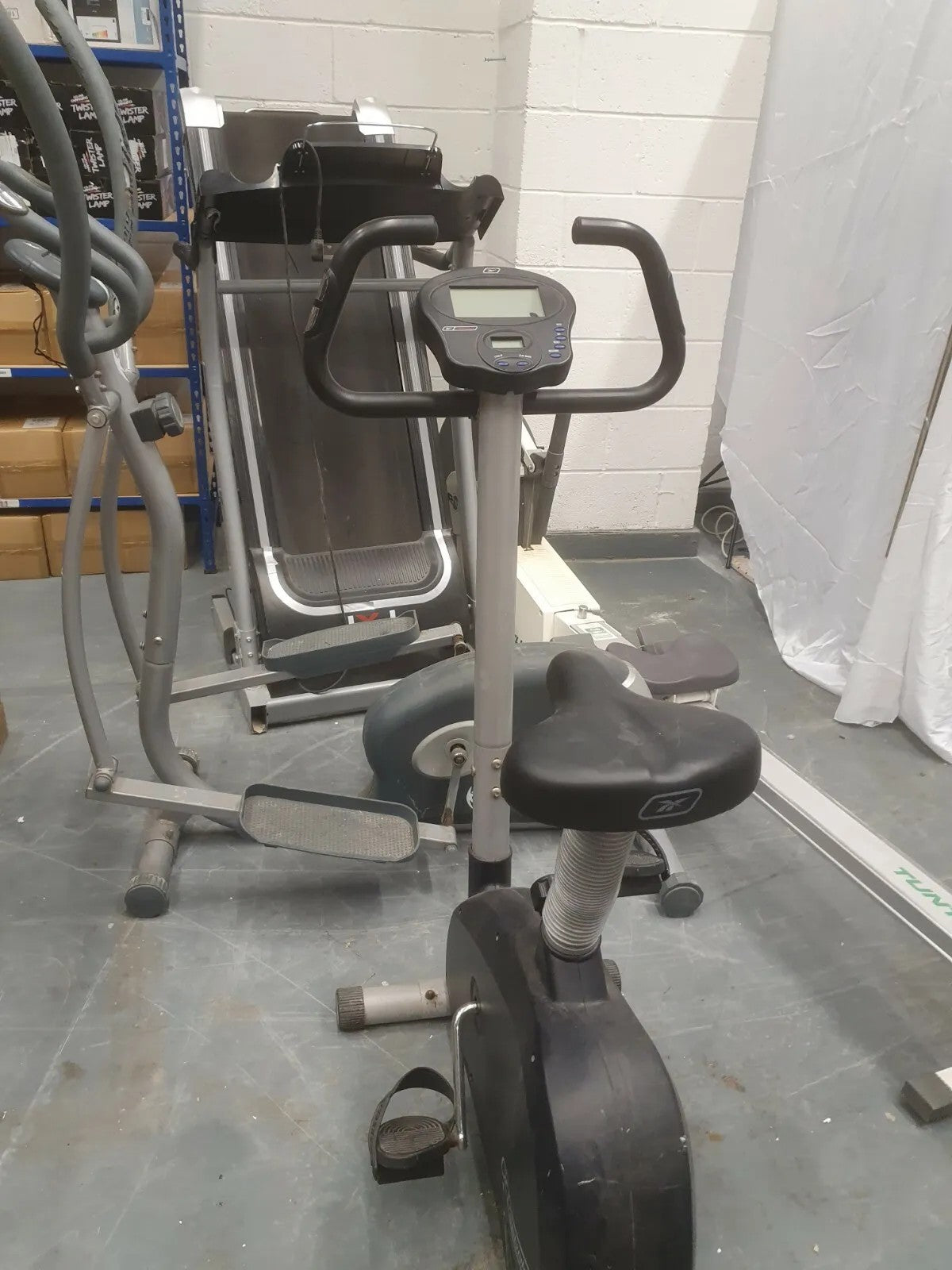 GYM EQIPMENT X PCS FITNESS ,THREADMIL CROSS TRAINER,REBOK ,TUNTURI USED