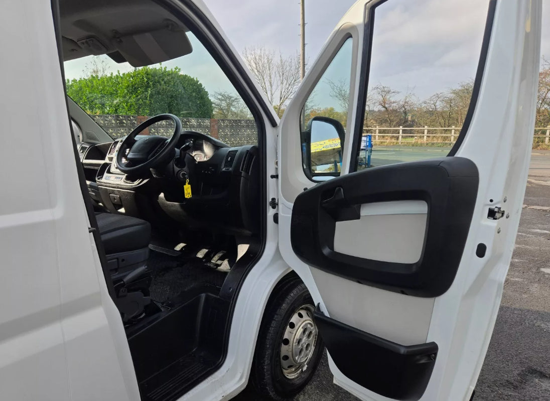 2019 PEUGEOT BOXER VAN IS A SPACIOUS AND PRACTICAL PANEL VAN