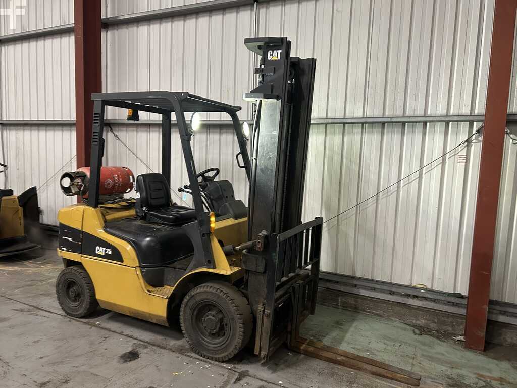 2014 CAT GP25NT LPG FORKLIFT