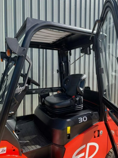 ** BRAND NEW ** 2023 EP EQUIPMENT EFL303 LITHIUM-ION FORKLIFT WITH FULL CABIN