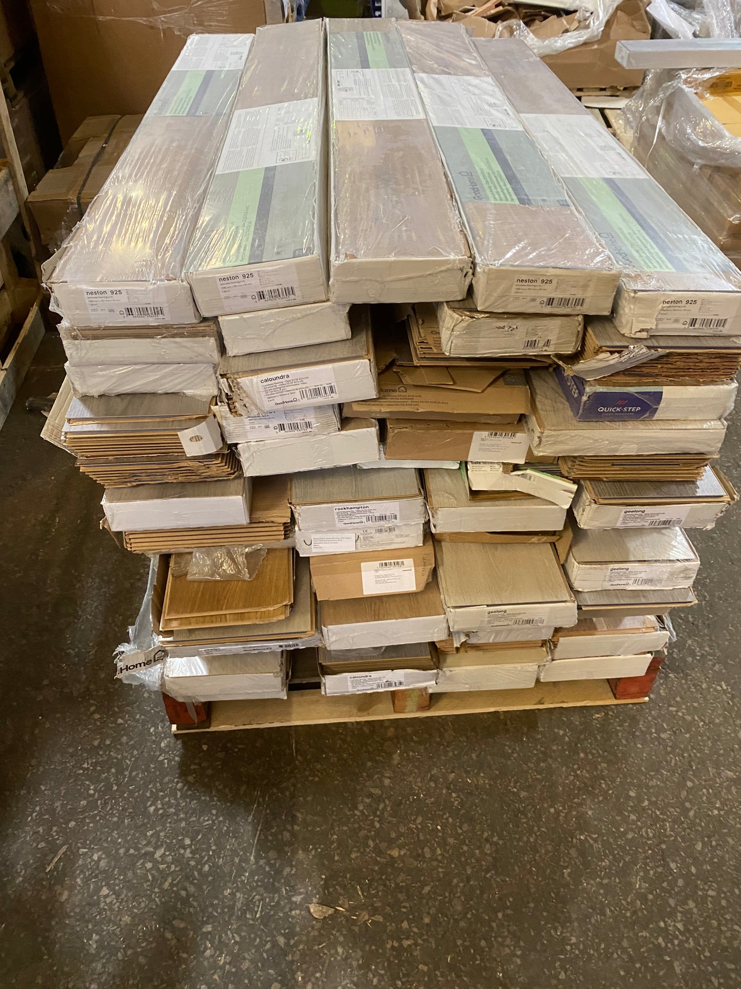 PALLET OF LAMINATE FLOORING & LVP NEW