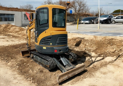 HYUNDAI ROBEX 25Z-9AK MINI EXCAVATOR (2022) – 2.6T