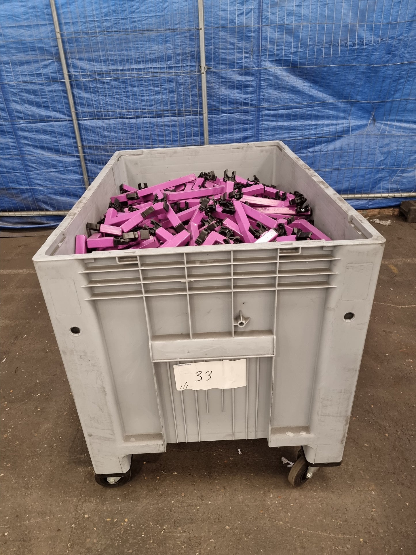 CART L BRACKETS + CONTAINER