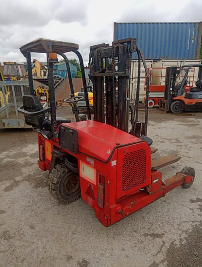 **SPECIAL CLEARANCE** MOFFETT MOUNTY M1501 FORKLIFT