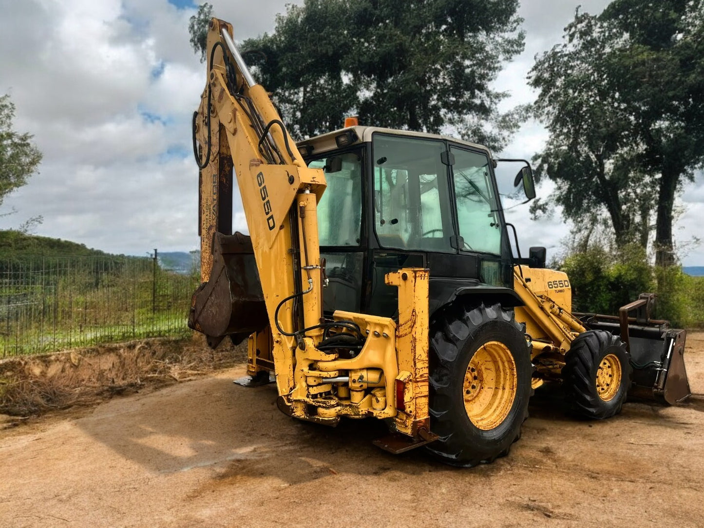 1994 FORD 655D BACKHOE LOADER HOURS: 7939