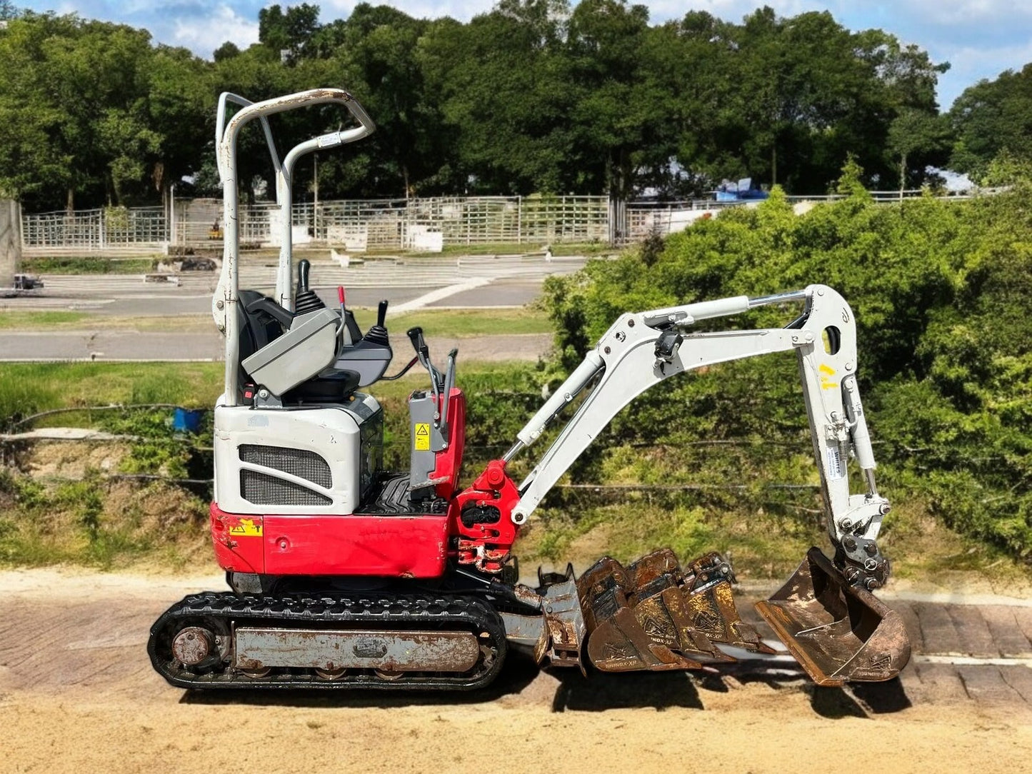 2020 TAKEUCHI TB210 1 TONNE EXCAVATOR HOURS: 1283