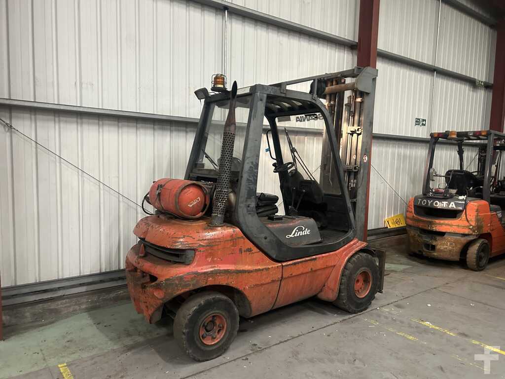 LINDE H30T-03 LPG FORKLIFT - YEAR 1998