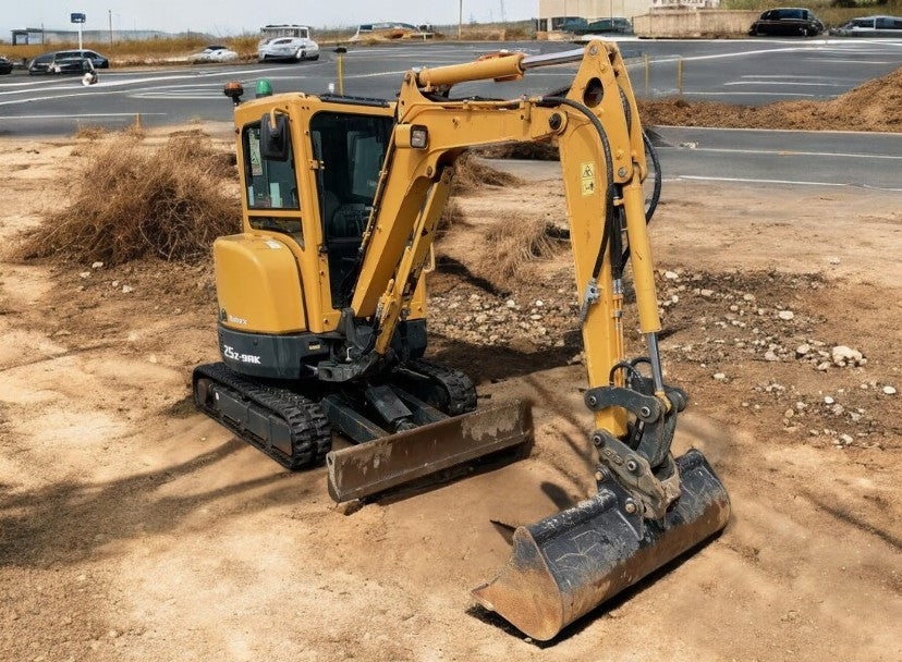 HYUNDAI ROBEX 25Z-9AK MINI EXCAVATOR (2022) – 2.6T