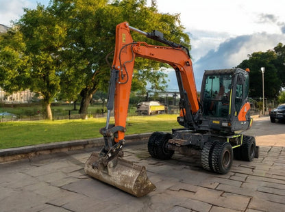 2017 DOOSAN DX57W 5.8 TONNE WHEELED EXCAVATOR