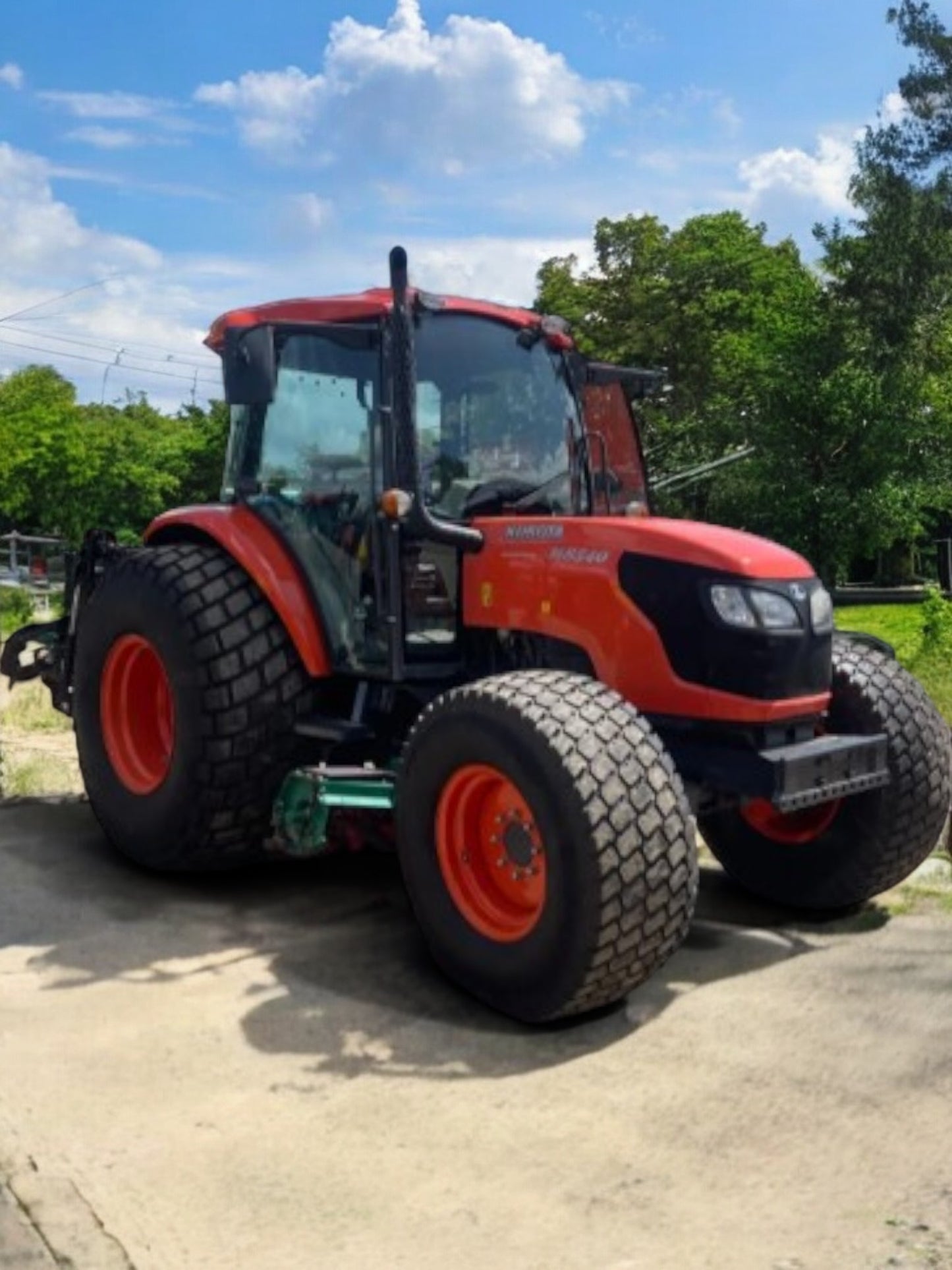 2012 KUBOTA M8450 TRACTOR C/W MOWERS