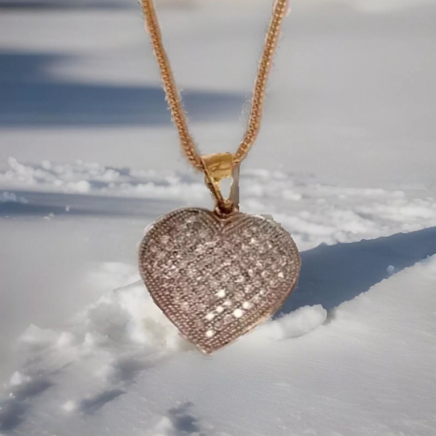 0.25CT DIAMOMD HEART SHAPE PENDANT 9CT YELLOW GOLD WITH GIFT BOX AND VALUATION CERTIFICATE £1250