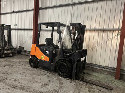 2013 DOOSAN D30S-5 DIESEL FORKLIFT – 3,000KG CAPACITY – TRIPLEX MAST