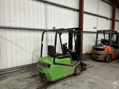 **(INCLUDES CHARGER)** CESAB C3E150 ELECTRIC 3-WHEEL FORKLIFT (2006)