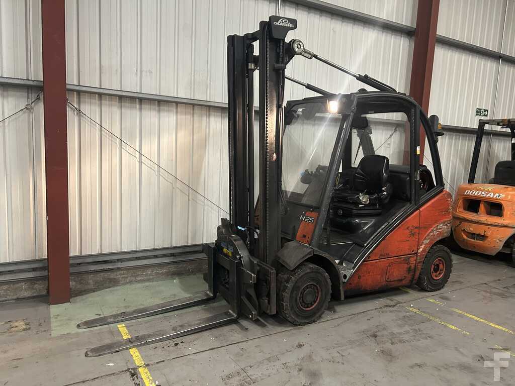 LINDE H25T LPG FORKLIFT - YEAR 2005