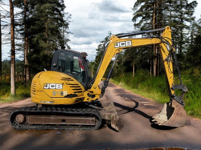 JCB 8085 ZTS MIDI EXCAVATOR - 2011 | 8T WITH QUICK HITCH & 3 BUCKETS