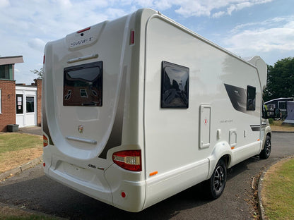 2020 SWIFT FANTASTIC MOTORHOME - APPROX ONLY 5K MILES - CRUISE CONTROL + REVERSE CAM + MORE