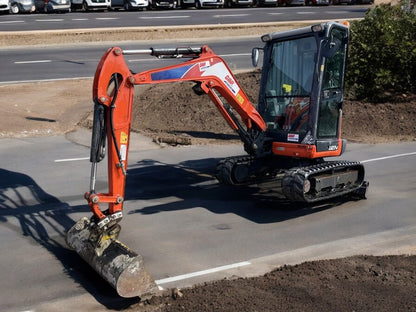 KUBOTA U27-4 MINI EXCAVATOR - 2019 - 2.7T WITH QUICK HITCH