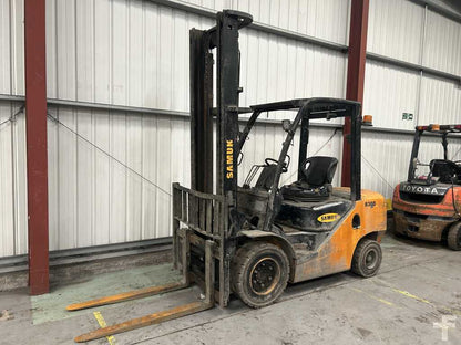 SAMUK B30D DIESEL FORKLIFT - 2012 MODEL