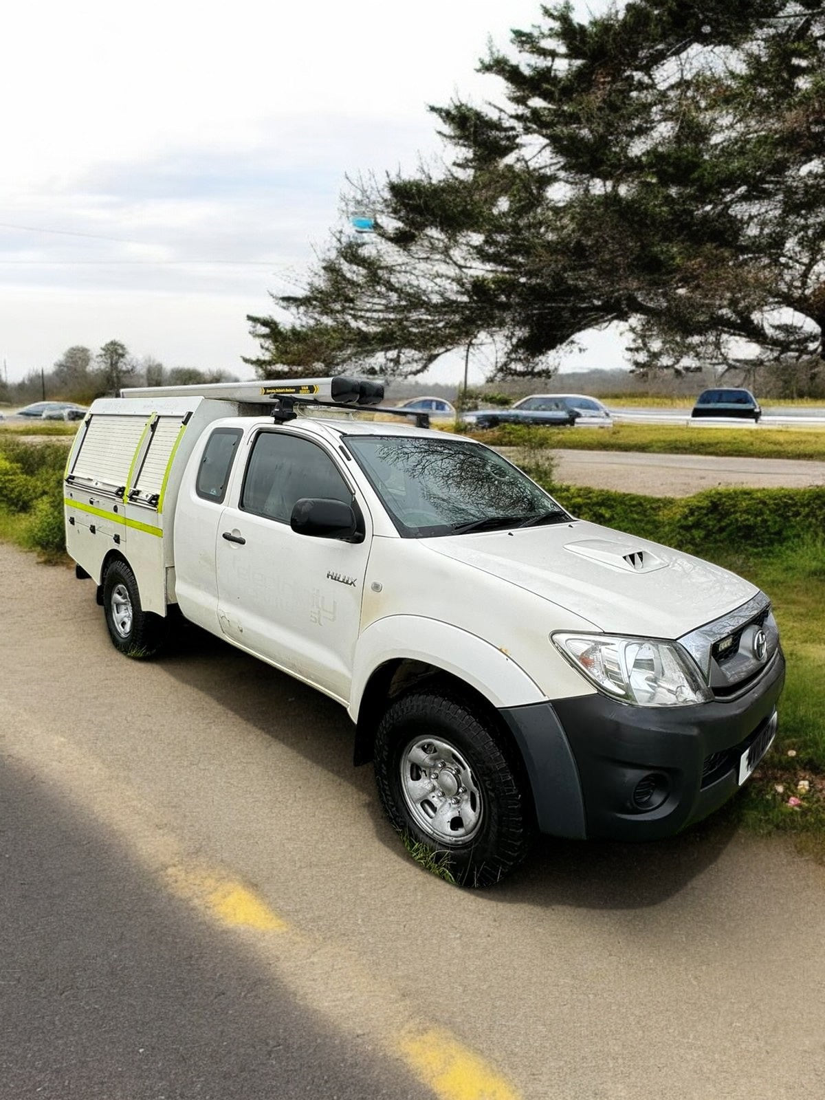 2011 TOYOTA HILUX HL2 D-4D 4X4 ECB KING CAB - READY FOR ACTION!