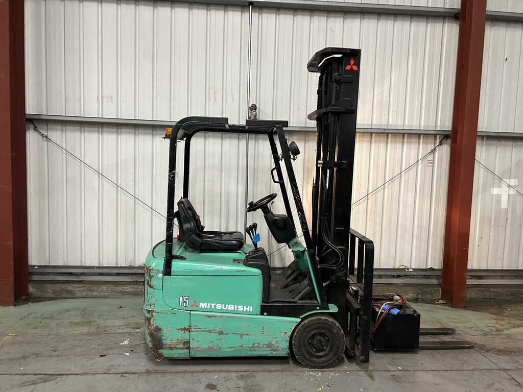 MITSUBISHI FB15KRT ELECTRIC 3-WHEEL FORKLIFT **(INCLUDES CHARGER)**