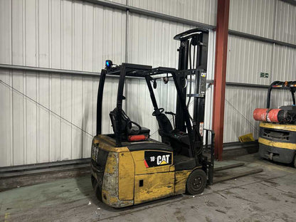 **(INCLUDES CHARGER)** 2017 CAT EP18CPNT ELECTRIC 3-WHEEL FORKLIFT