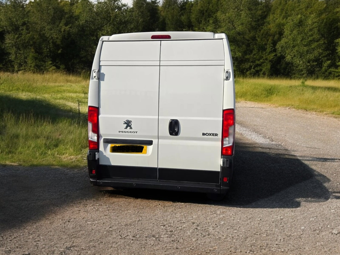 2019 PEUGEOT BOXER VAN IS A SPACIOUS AND PRACTICAL PANEL VAN