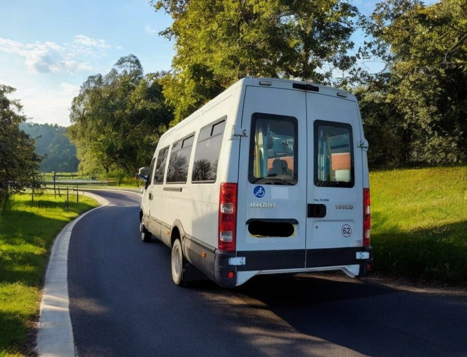 2013 (13 PLATE) IVECO IRIS BUS 50C15 – 10 SEATER MINI BUS