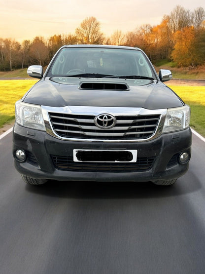 2015 TOYOTA HILUX INVINCIBLE 3.0 D-4D 4X4 PICKUP TRUCK