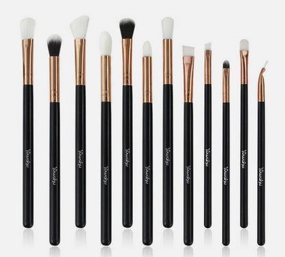 200 X BRAND NEW MAKEUP BRUSH SETS - CHOSEN AT RANDOM - SEE IMAGES - MEGA DEAL!!