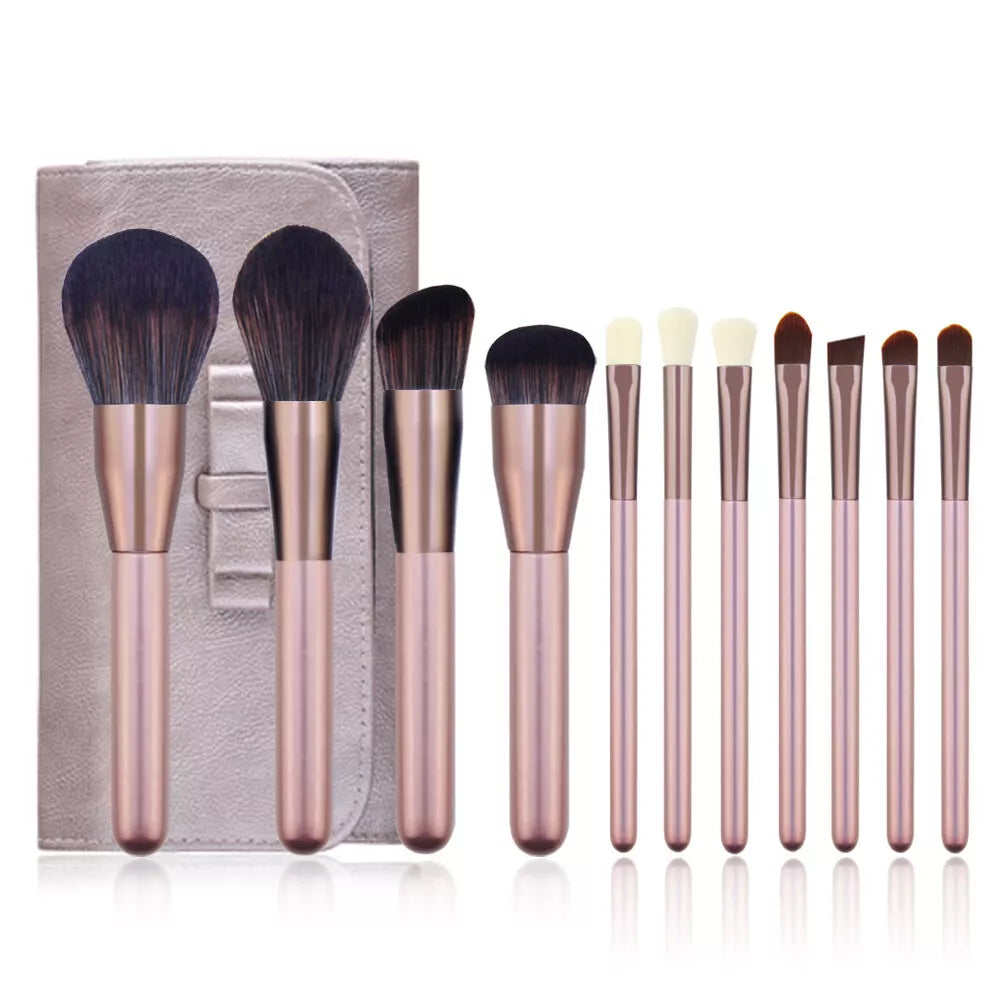 200 X BRAND NEW MAKEUP BRUSH SETS - CHOSEN AT RANDOM - SEE IMAGES - MEGA DEAL!!