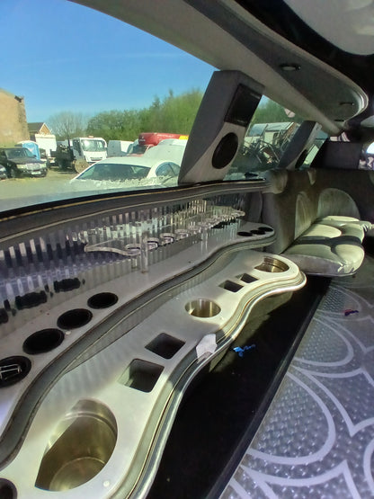 2004 FORD 9 SEATER STRETECHED LIMOUSINE - GAS BI-FUEL - 2 PREVIOUS KEEPERS - NO VAT ON HAMMER