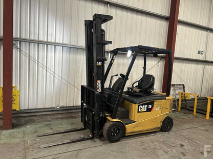 **(INCLUDES CHARGER)** 2017 CAT EP20PN 4-WHEEL ELECTRIC FORKLIFT – 2,000KG CAPACITY