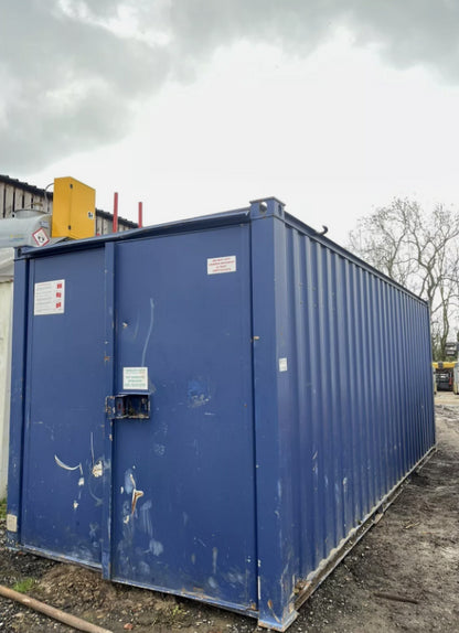 20FT SHIPPING CONTAINER – OFFICE AND STORAGE COMBO, LOCKABLE