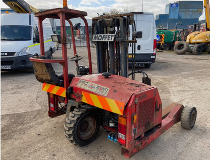 MOFFETT MOUNTY M1503 TRUCK-MOUNTED FORKLIFT – 1.5 TON
