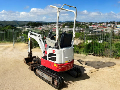 2020 TAKEUCHI TB210 1 TONNE EXCAVATOR