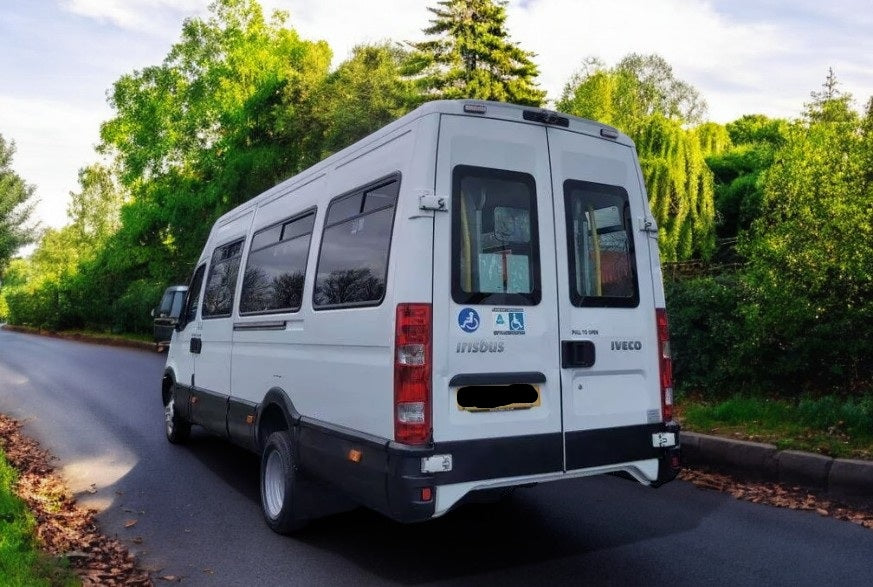 2013 (63) IVECO DAILY IRIS MINI BUS 50C15 – 3.0L DIESEL **(ONLY 78K MILEAGE)**