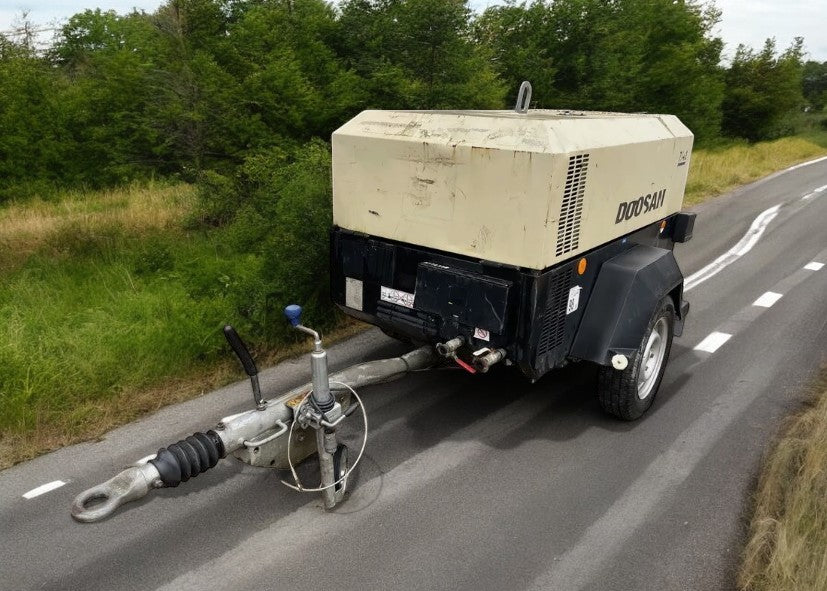 2017 DOOSAN 7/41 ROAD TOWABLE COMPRESSOR